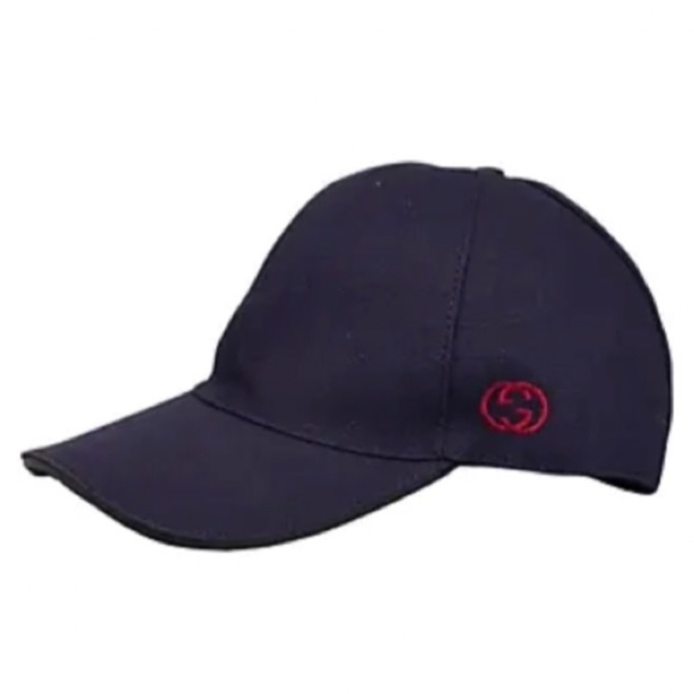 Gucci cap brand new with tags and shopping bag
